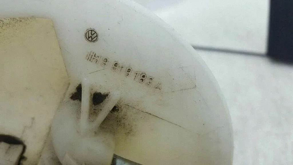 VW Golf III Sensor 1H9919183A image 4
