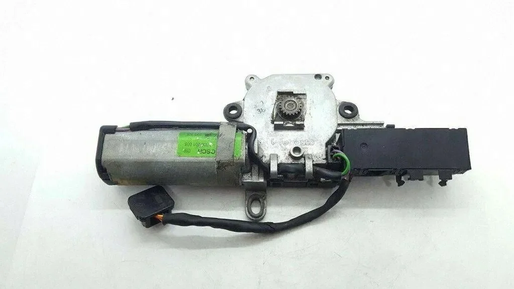 Lasinnostimen moottori Mercedes W202 2028207542