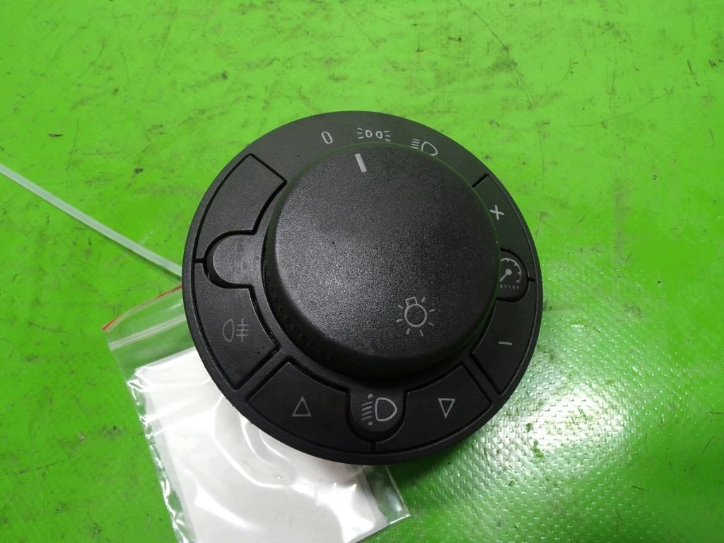 Conmutador de luces Opel Corsa D 13249396