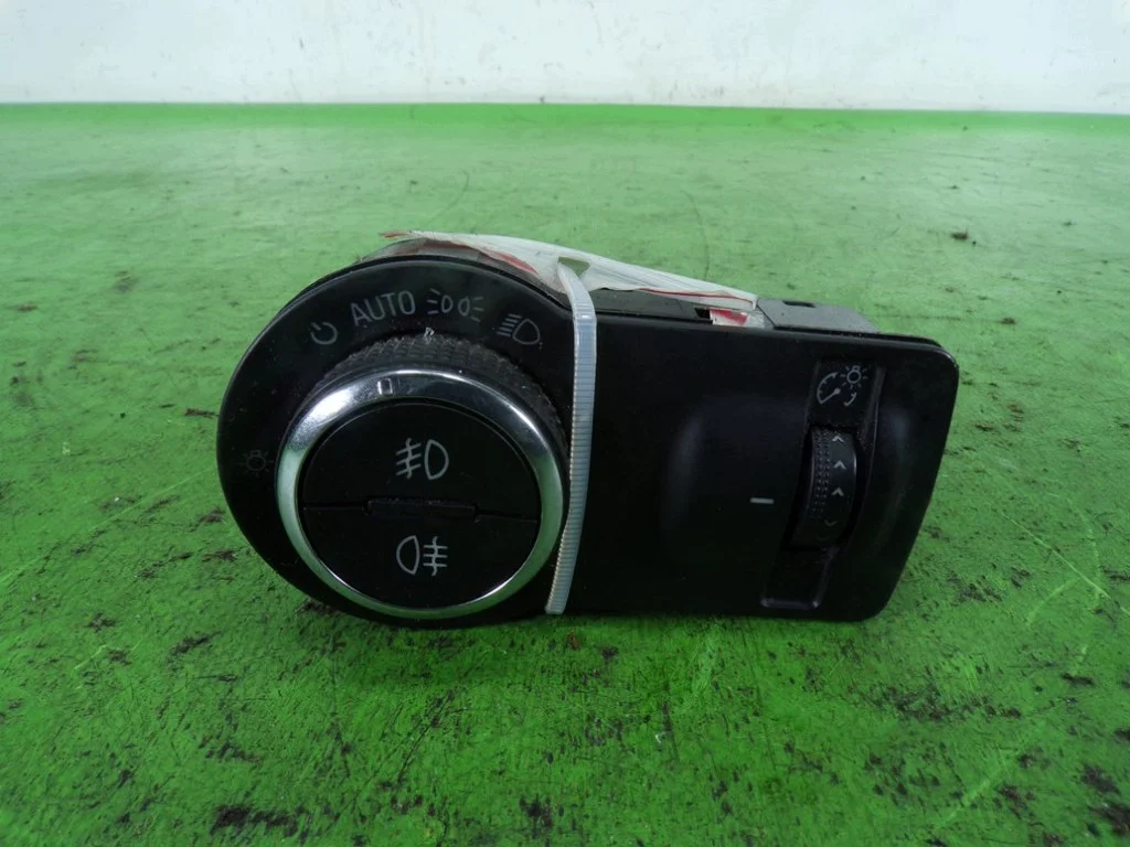 Interruptor de Luzes Opel Insignia 13268707