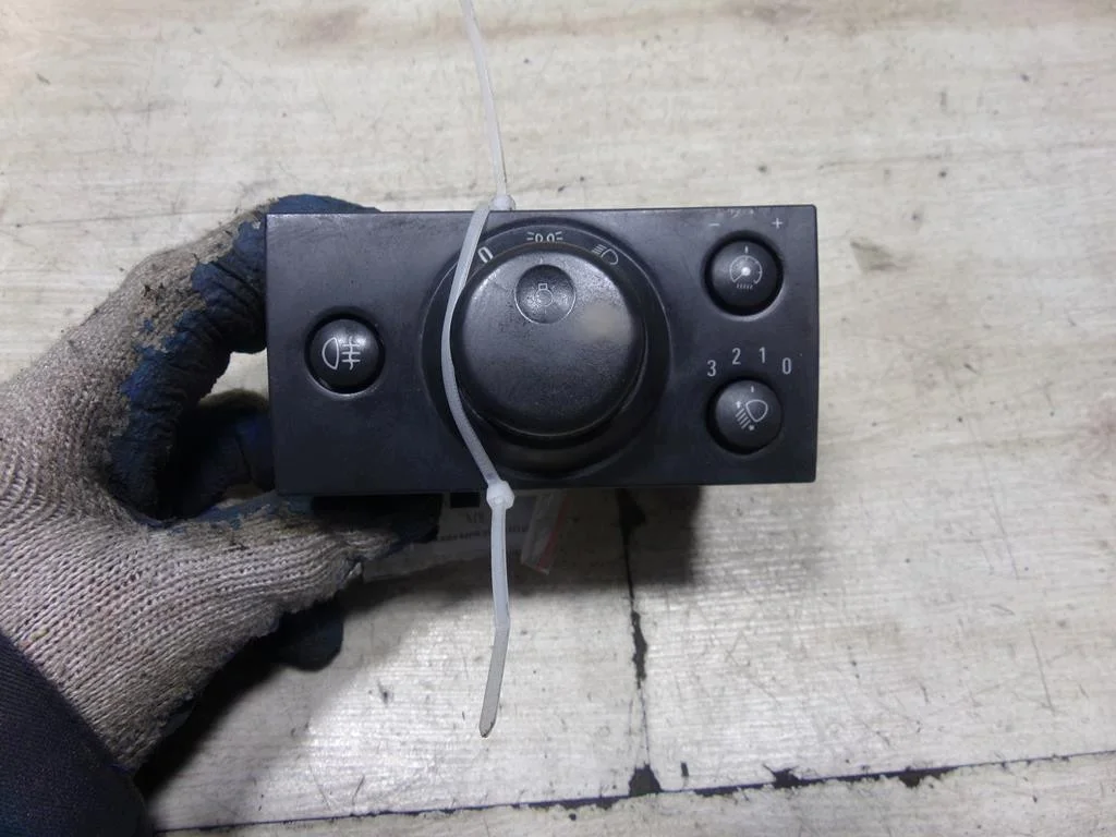 Interrupteur de phares Opel Meriva A 93194756