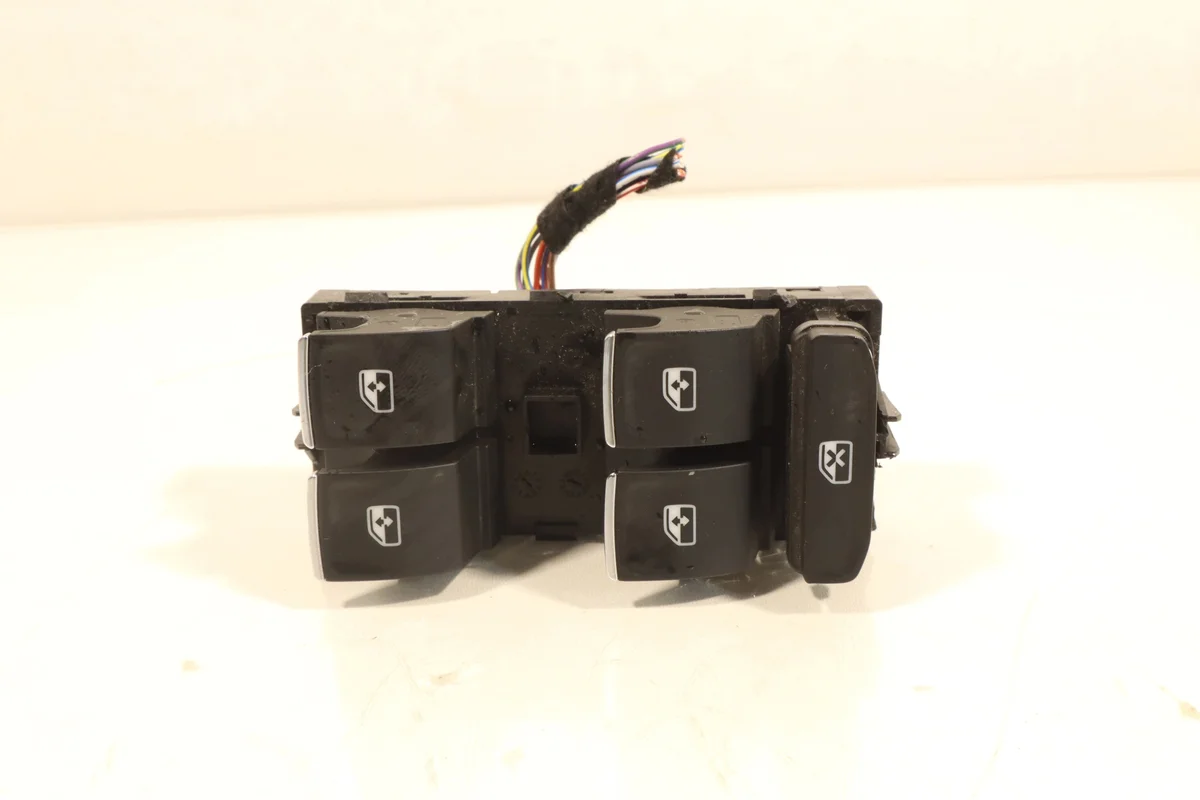 Panel de control elevalunas Volkswagen Passat B8 5G0969857