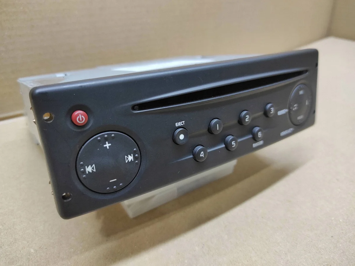 Radio CD Renault Trafic II Master 8200633634