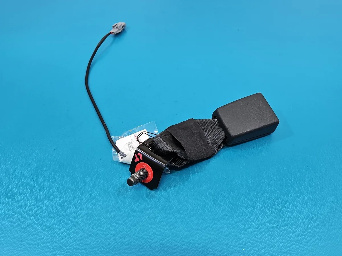 Dacia Spring Boucle de ceinture arrière gauche 888226412R