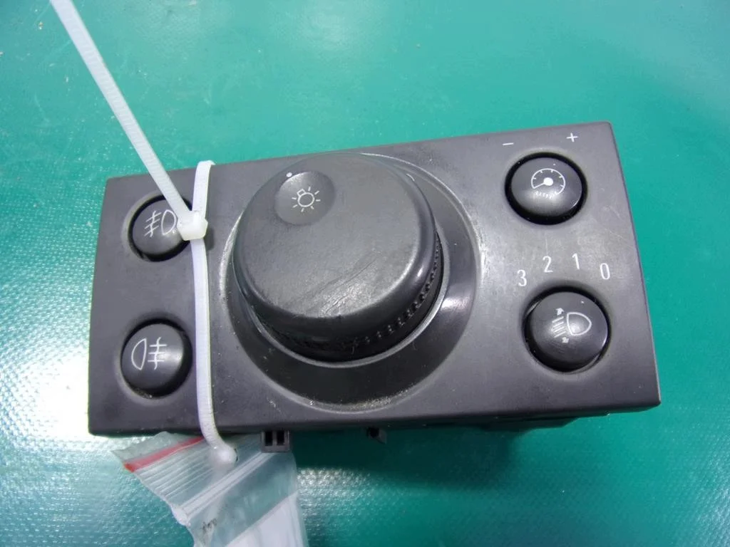 Interruptor de Luzes Opel Meriva A 93394756