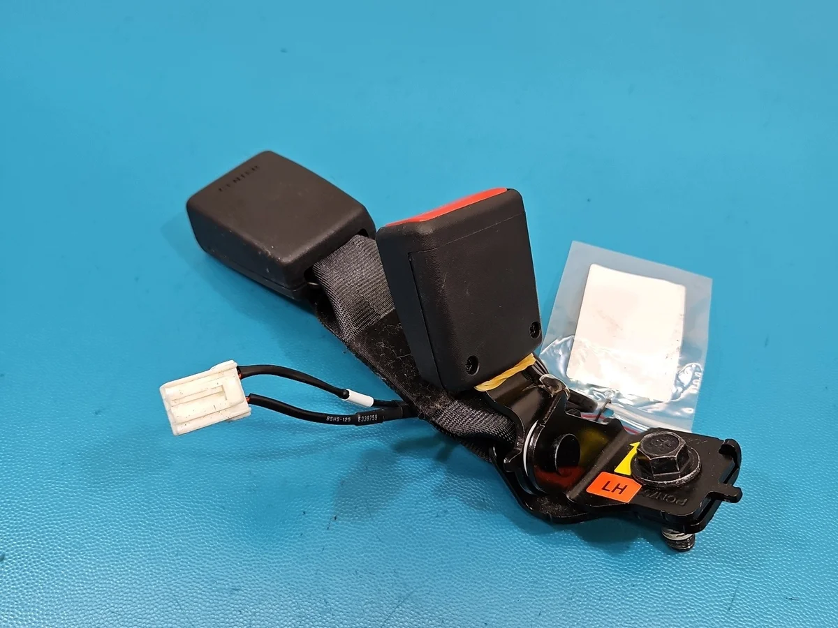 Fecho Cinto Traseiro Esquerdo Hyundai Elantra VII 898A0AA100NNB