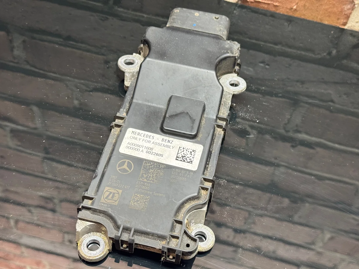 Mercedes W907 Växellådans dator A0009011608