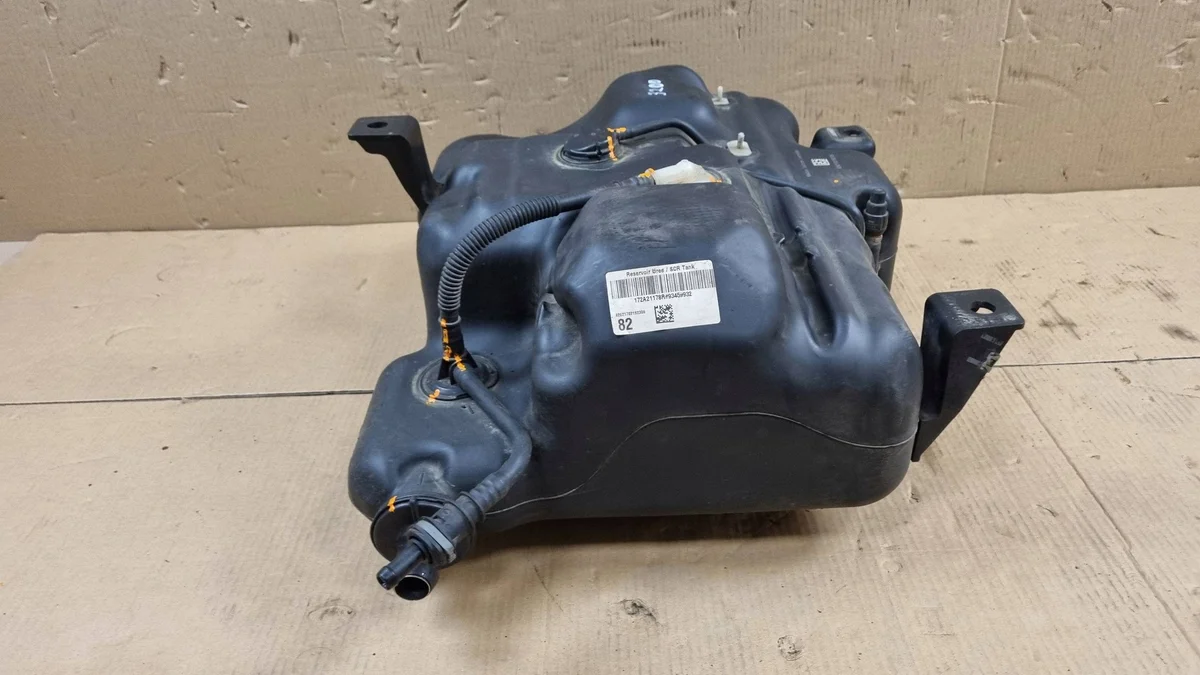 AdBlue-säiliö Opel Vivaro X821018980 image 3