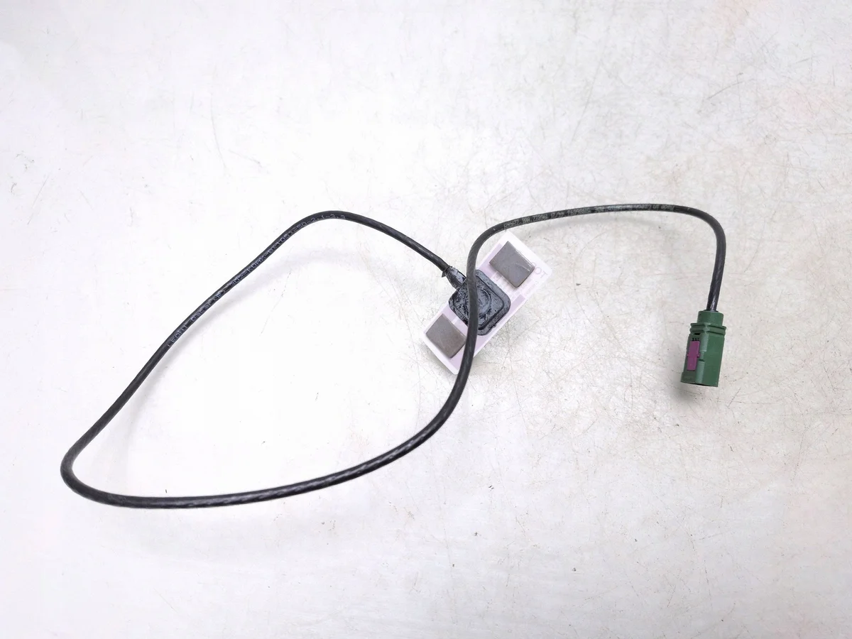 Antenna GPS Anteriore Tesla Model S 105239300B