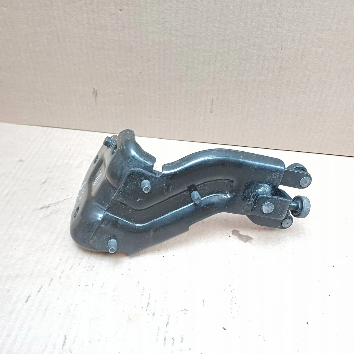 Maxus e-Deliver 3 Sliding Door Middle Roller C00198382 thumbnail 5
