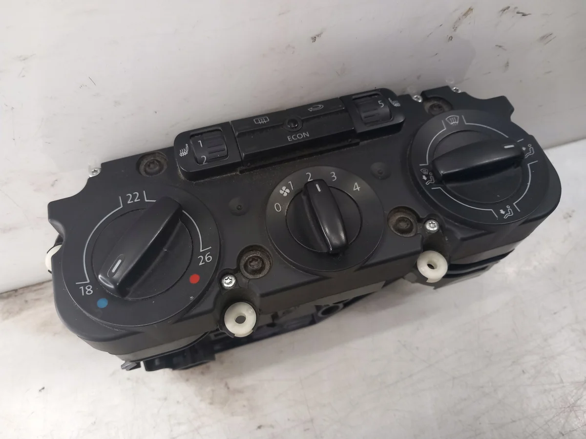 Volkswagen Passat Climate Control Panel 12345678900