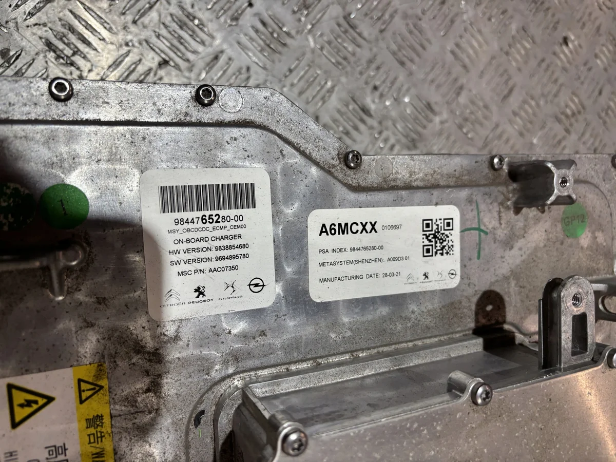Inverter Peugeot E-208 II 9844765280 image 3