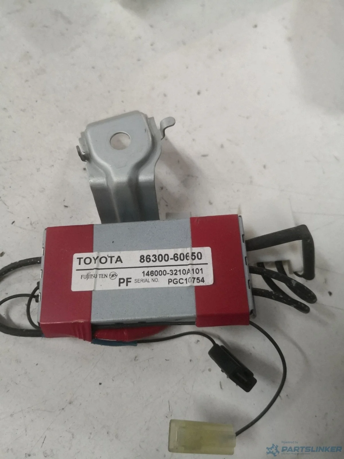 Antena GPS Toyota Land Cruiser (J200) 8630060650