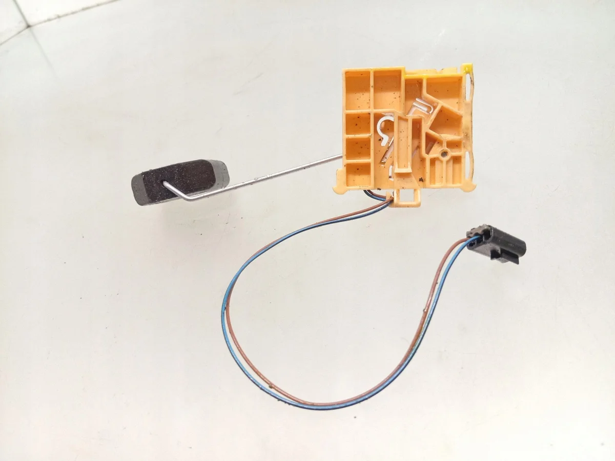 Opel Combo C Sensor Nível Combustível 13175498 image 4