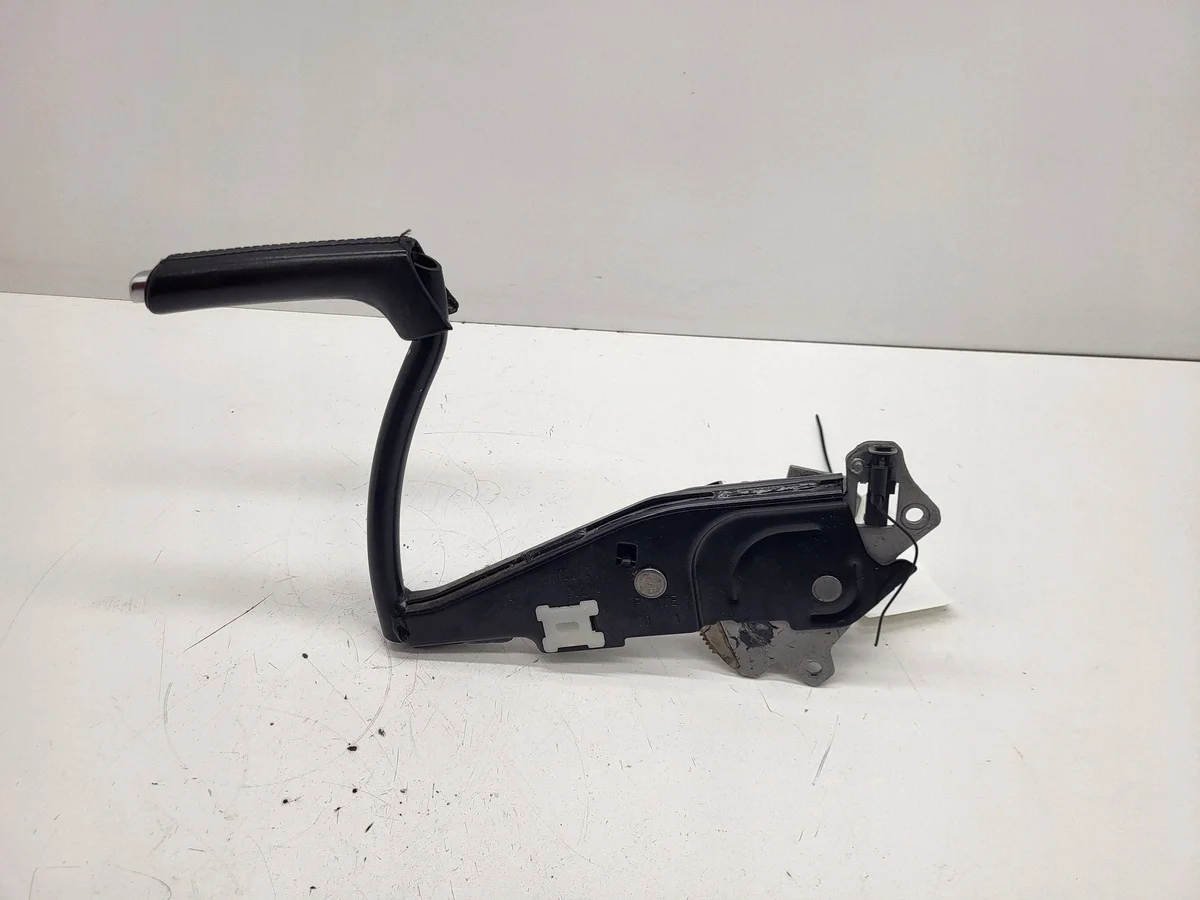 Volvo C30 Handbremshebel 31329235 image 4