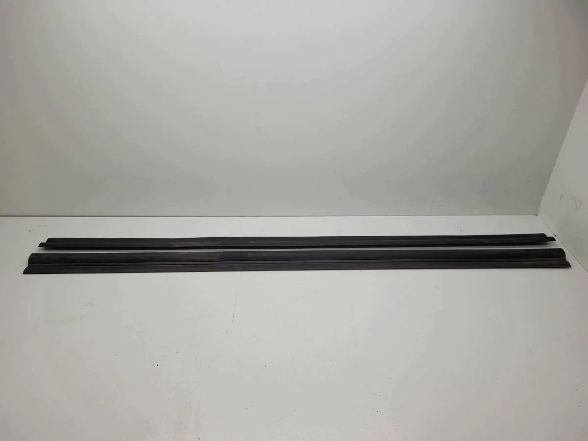 Nissan Qashqai J12 Tröskel Gummilist AUST141824