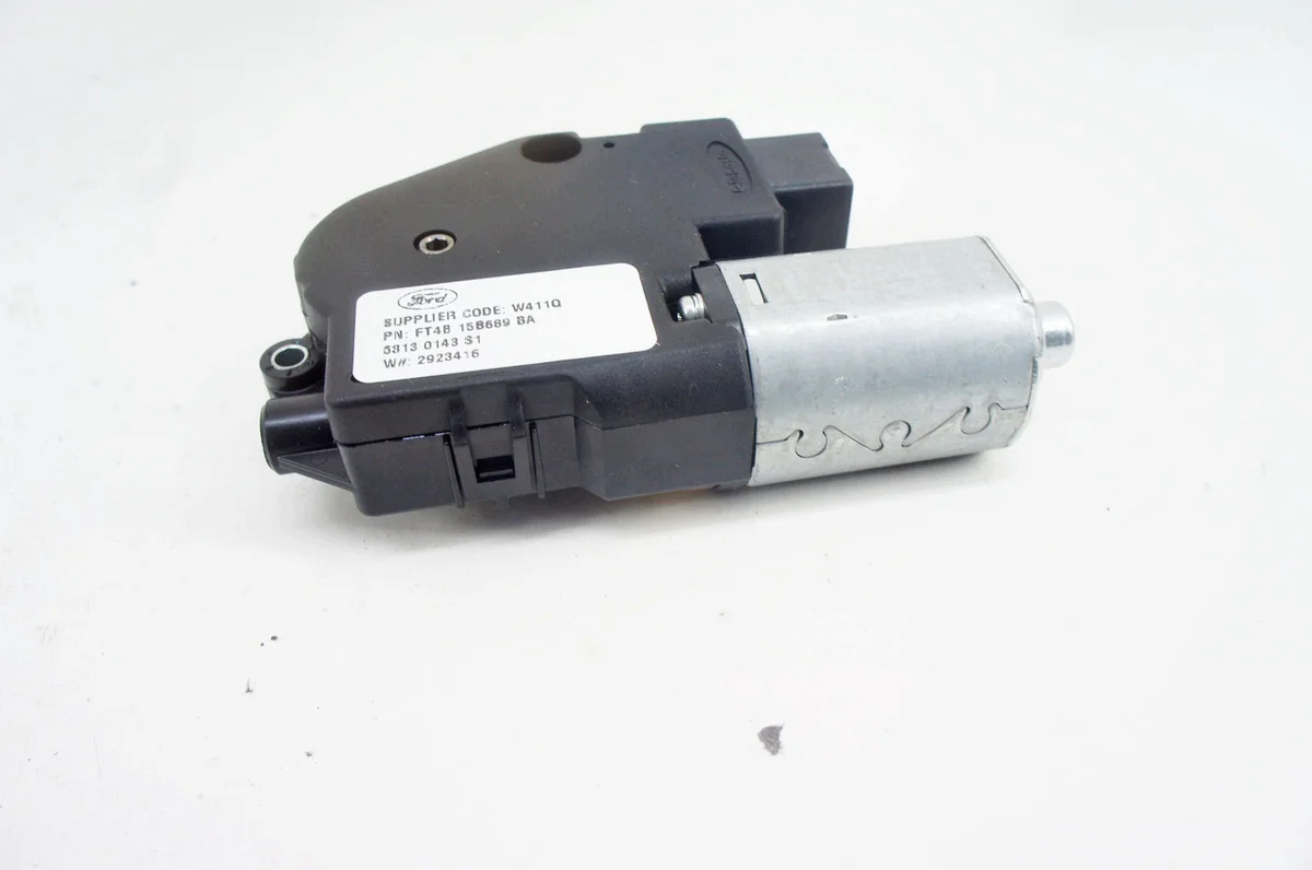 Ford Edge Mk2 Kattoluukun moottori FT4B-15B689-BA VY368-AR93990