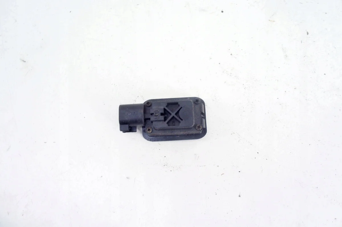 Ford Edge BB5T-14B132-BA Tailgate Release Switch image 4