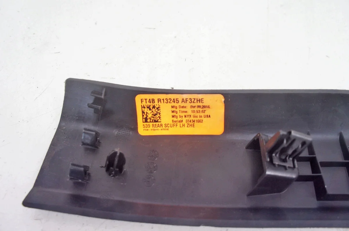 Koristelistapakoputki Ford Edge Mk2 Vasen Taka VY092-AR65653 image 5