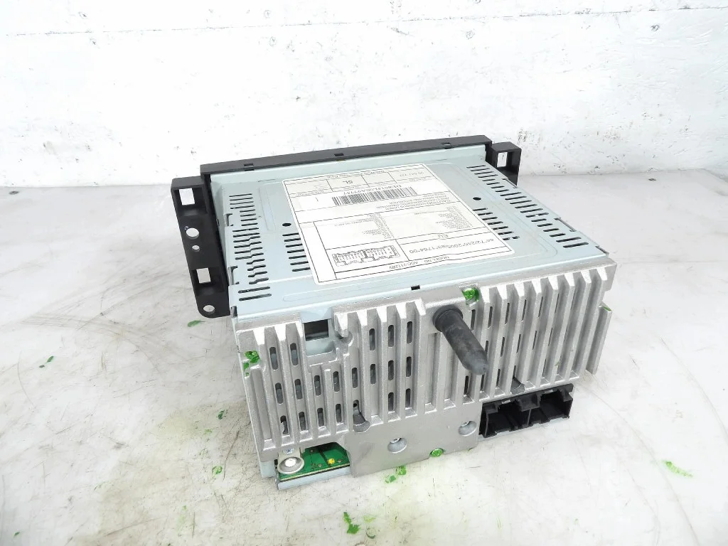 Radio Chevrolet Aveo T250 96647737