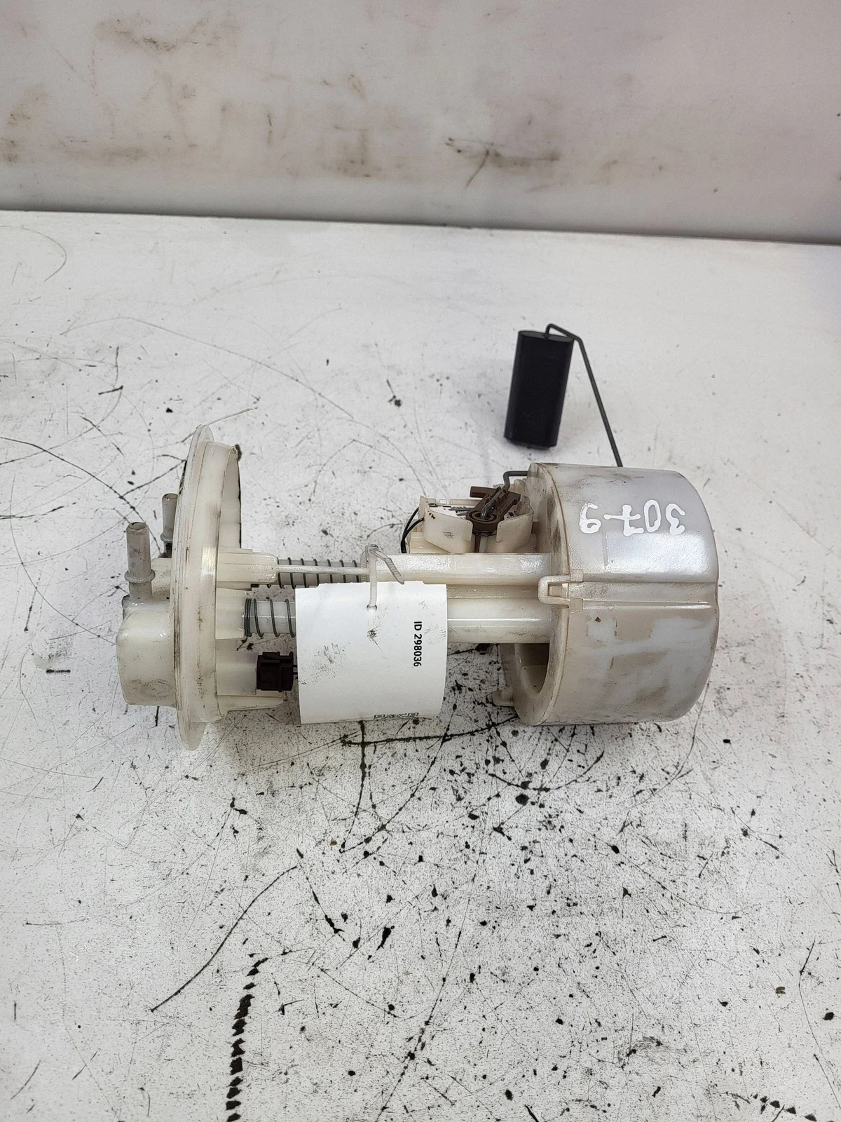 Nissan Juke F15 Polttoainetason anturi 170409U21B