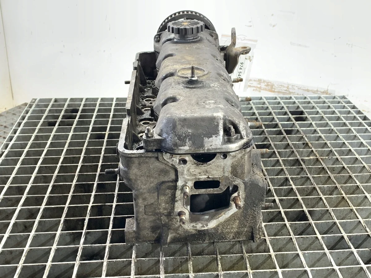 Sylinterikansi Opel Movano 2.8 7450502