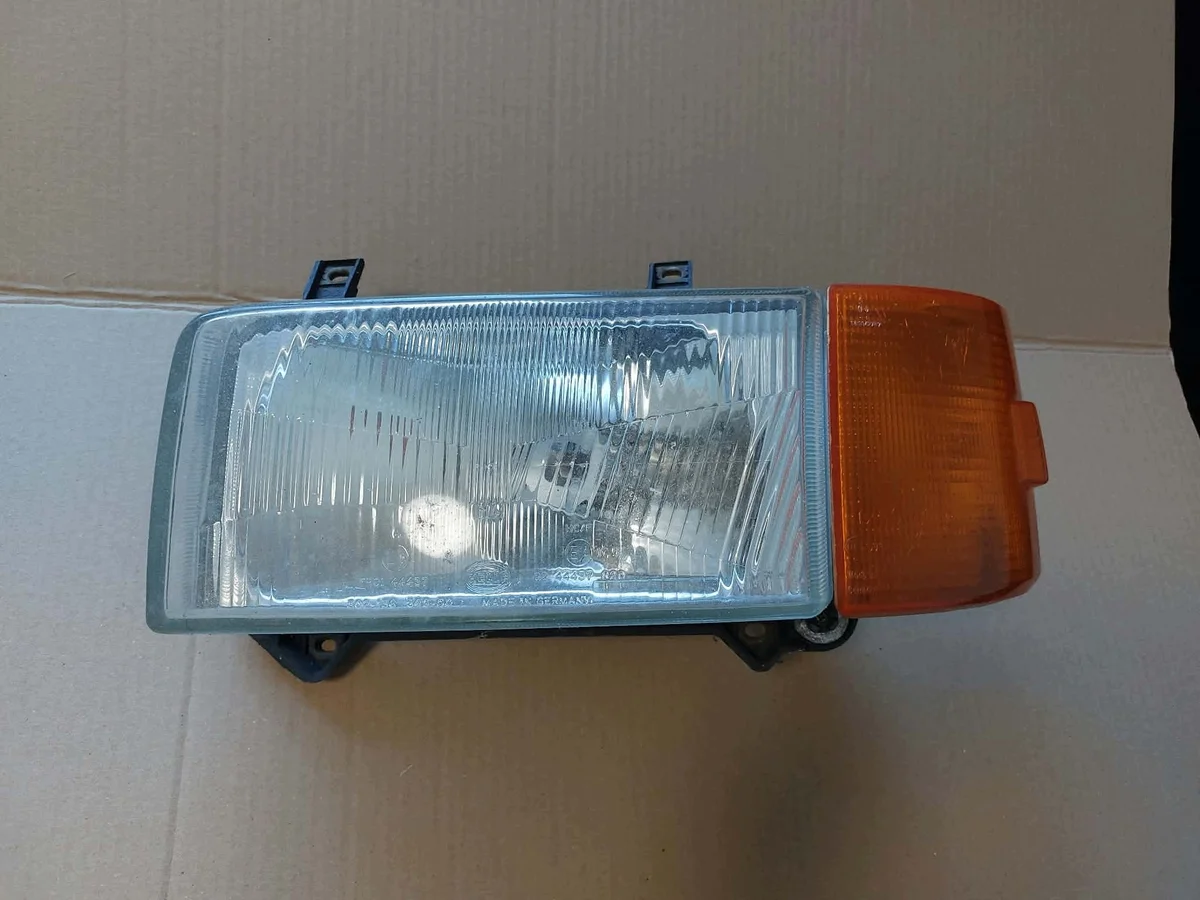 Faro Anteriore Sinistro VW Transporter T4 1088280 90-03