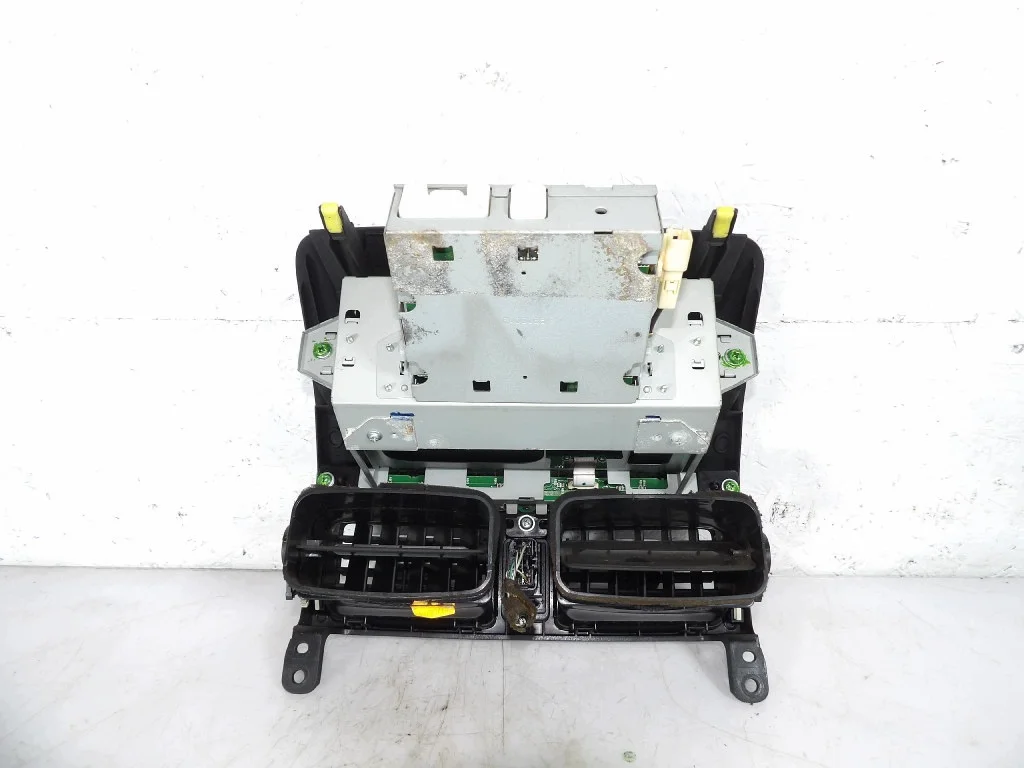 Toyota Avensis T25 Affichage 86110-05020