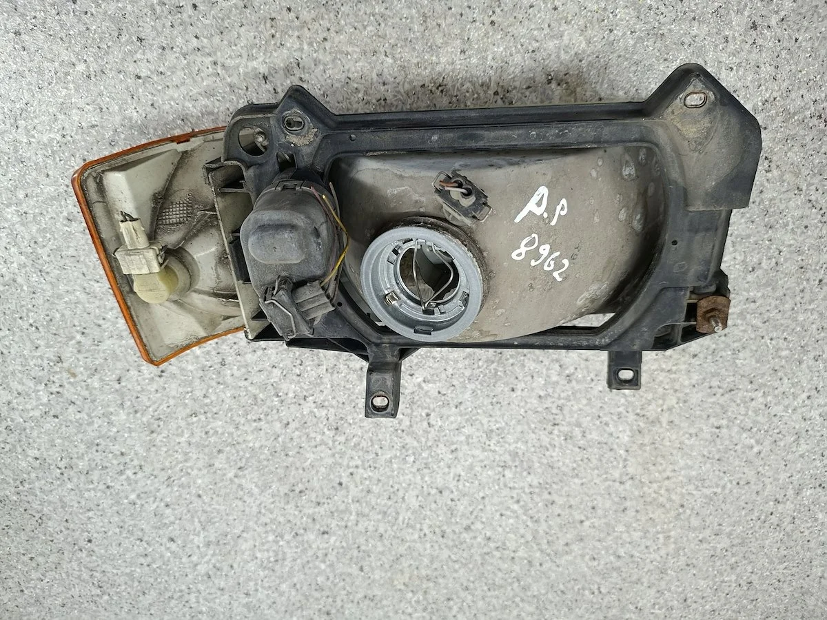Scheinwerfer rechts VW Transporter T4 302-136-370-00 HELLA image 6