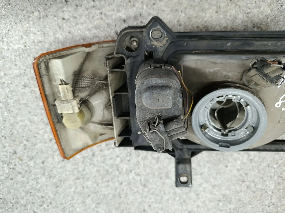 Scheinwerfer rechts VW Transporter T4 302-136-370-00 HELLA image 7