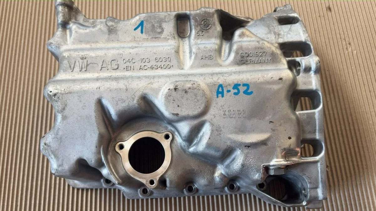 Ölwannee VW Polo VI 1.0 TSI 04c103603q
