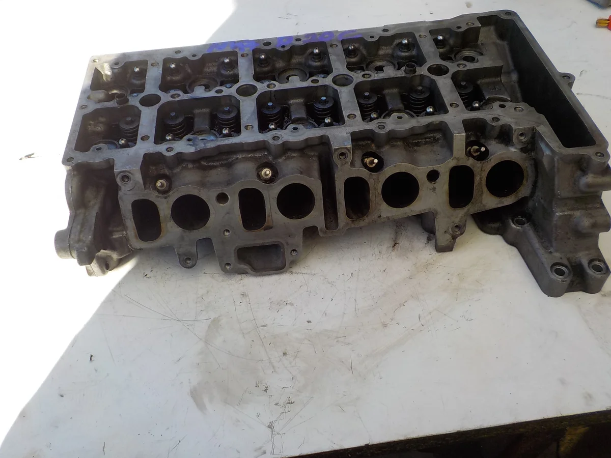 Sylinterinkansi BMW 7812603 N47D20C F10 F30