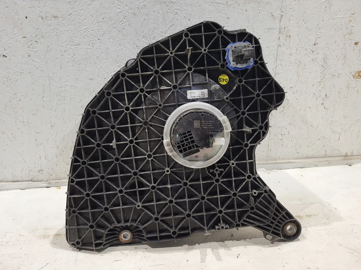 Audi A4 B9 8W0 AdBlue Tank 8W0131878BT image 4