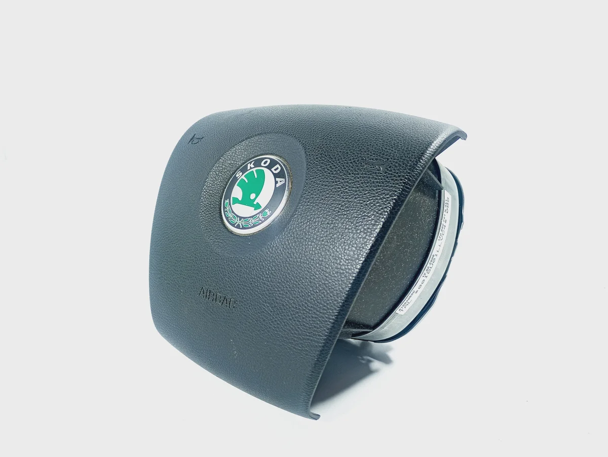 Skoda Octavia II Airbag-tyyny M1S45