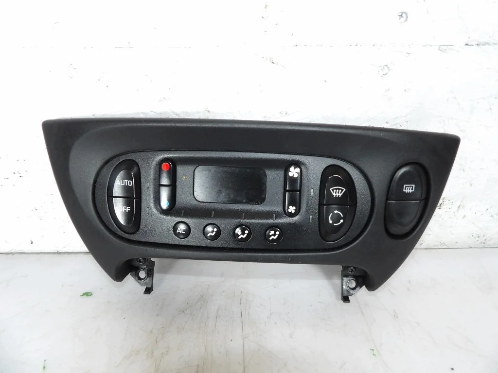 Painel de Ventilação Renault Scenic 7700435400