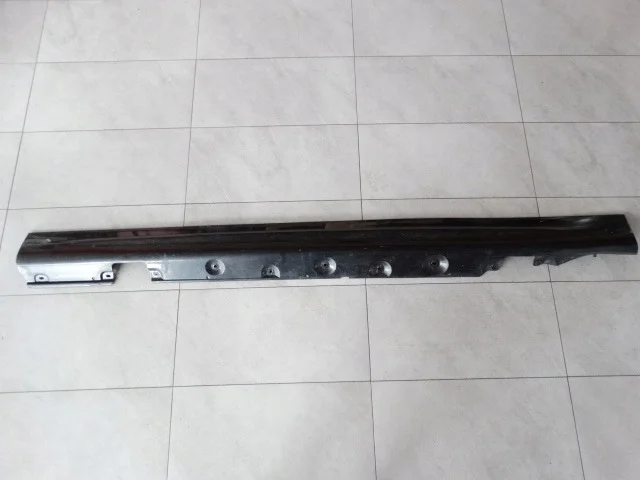 BMW E46 Schwellerleiste Links 8209755 image 3