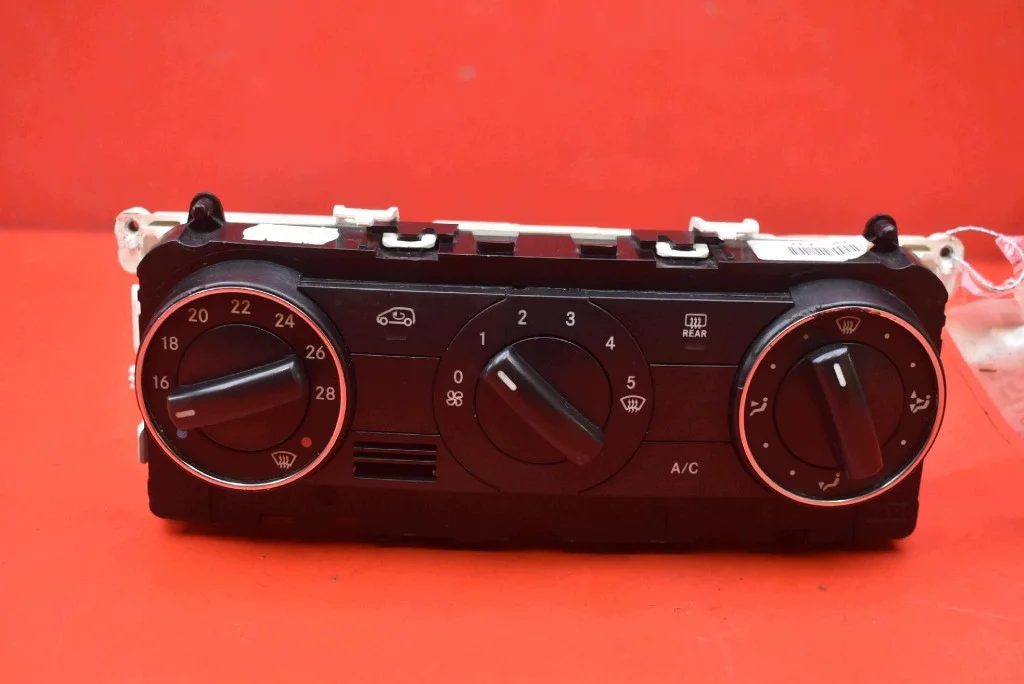Panneau de commande de ventilation Mercedes Classe B W245 A1698301785