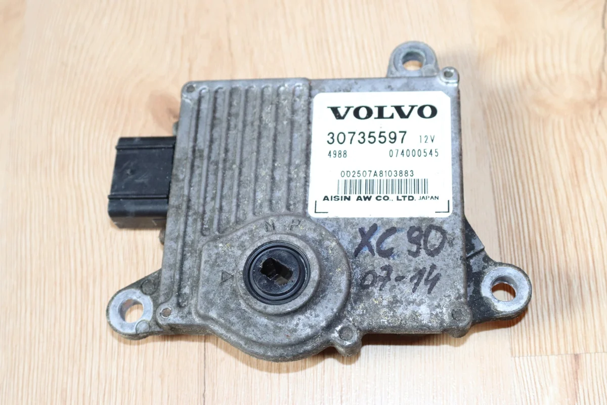 Volvo XC90 vaihteiston ohjausyksikkö 3073559744V832B6324S