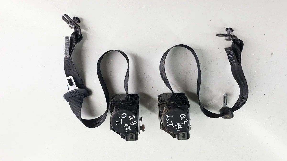 Audi Q3 8U Ceintures de sécurité arrière 8U0857805B5