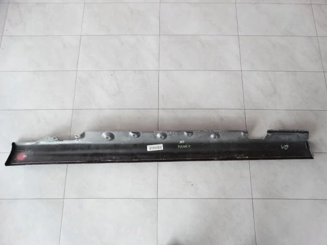 BMW E46 Sidolislist höger 8209756 image 7
