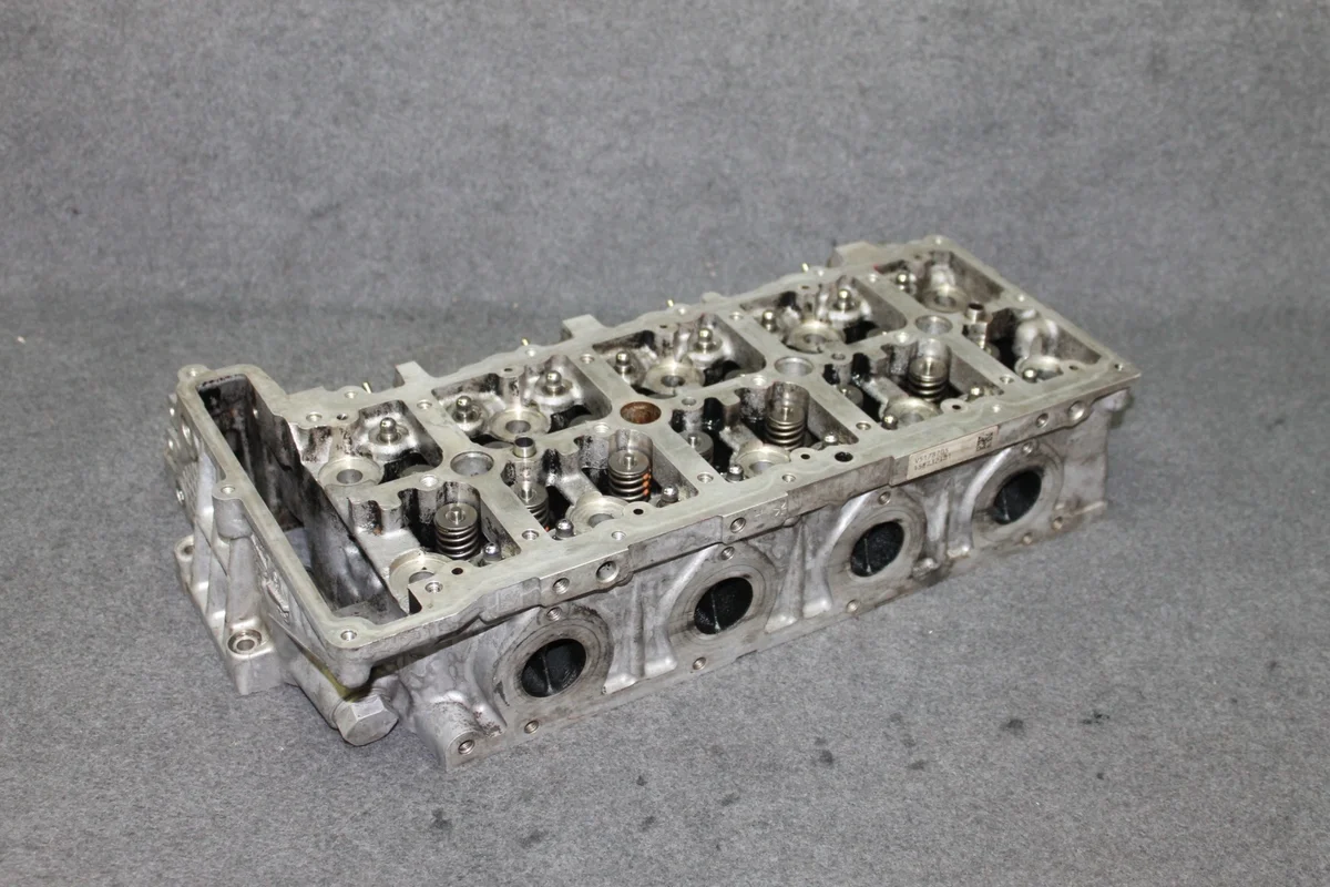 BMW Cilinderkop 11127810463 thumbnail 3