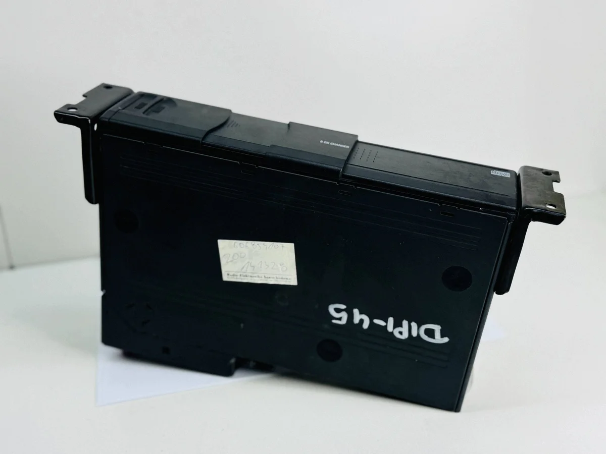 BMW CD Changer 65126946990 image 7