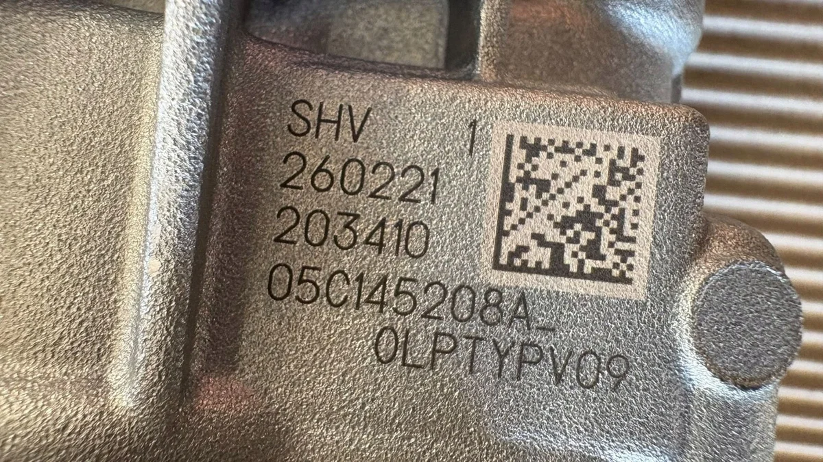 Oljepump 05C145208A för VW Taigo 1.0 TSI thumbnail 1
