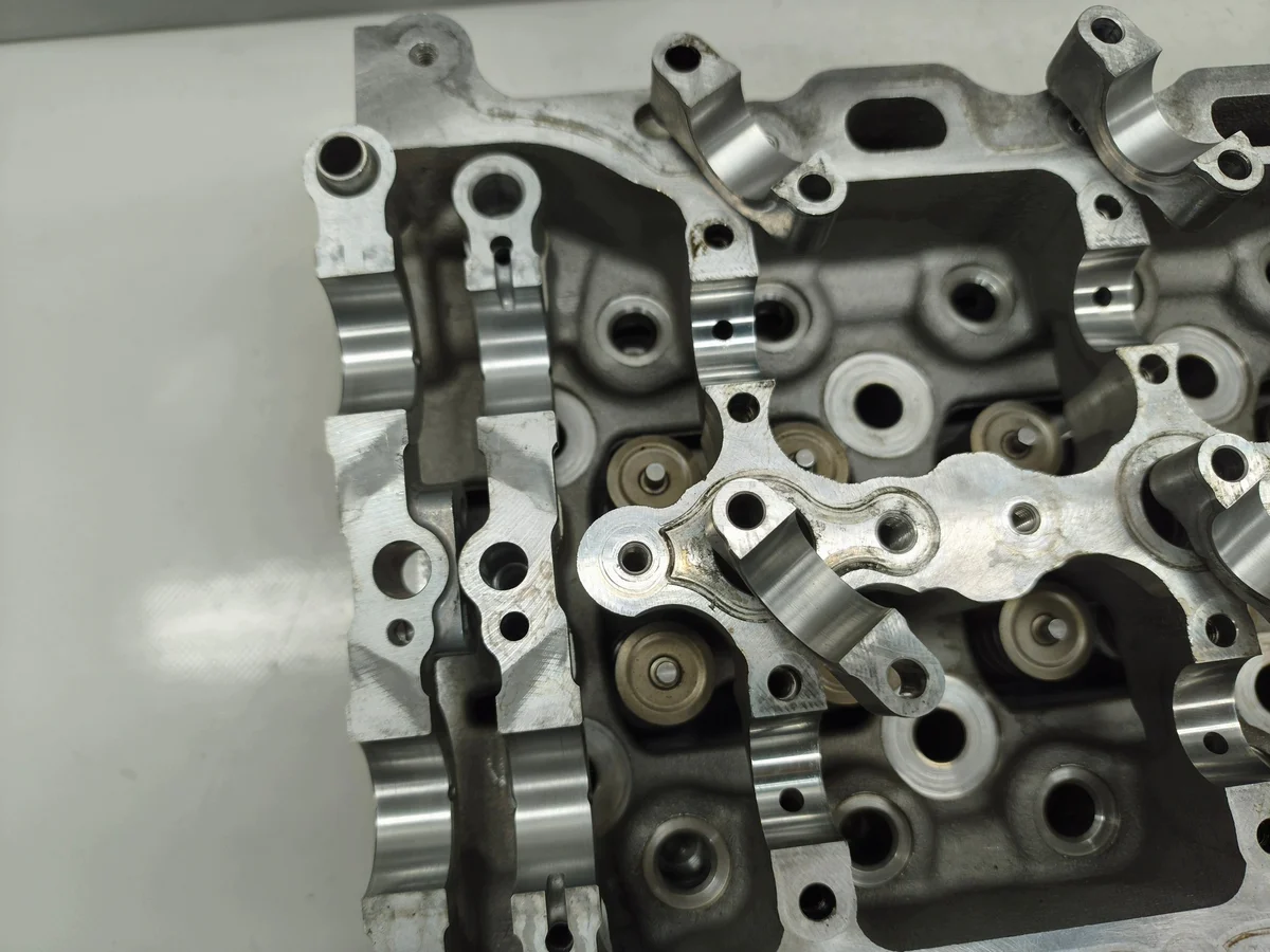 Sylinterikansi Opel 2.0 CDTI B20DTH 55599663 thumbnail 9