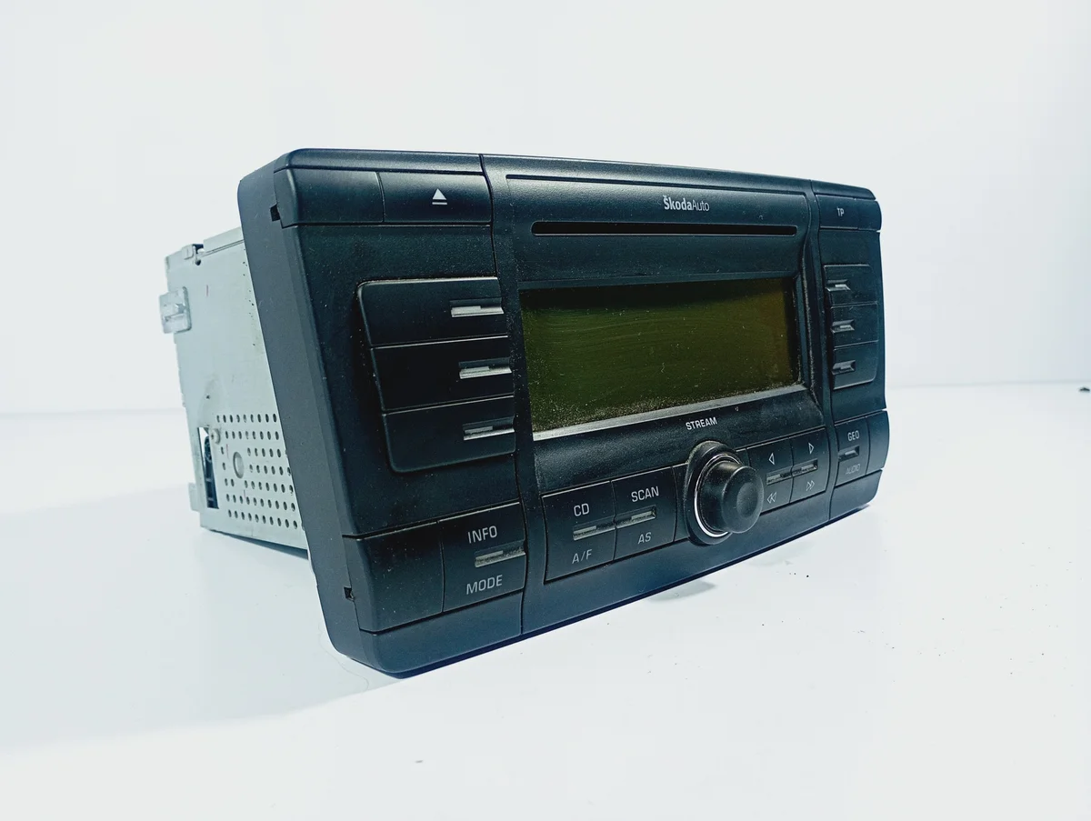 Skoda Octavia Radio CD M1S46 image 3
