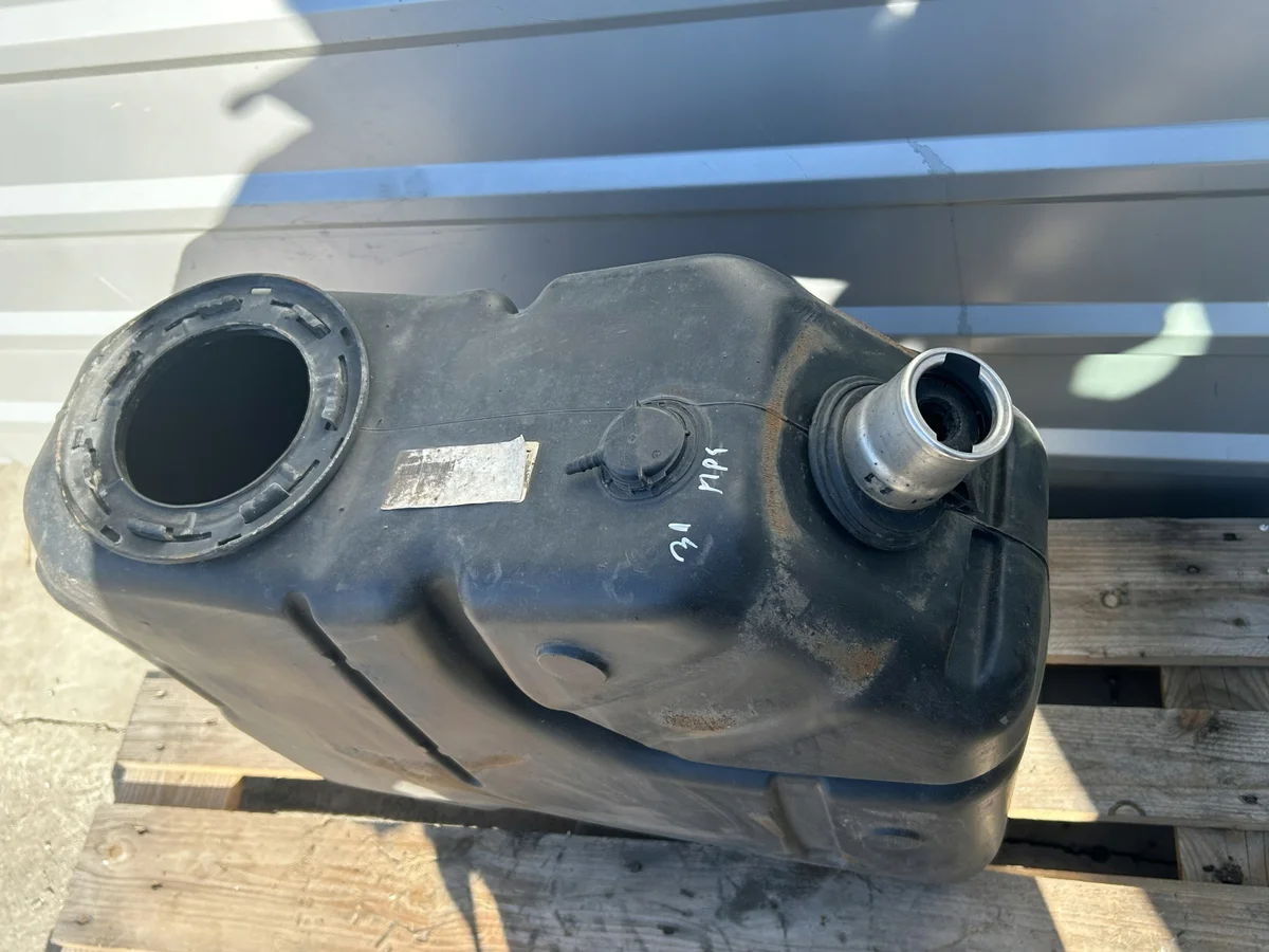 Mercedes Actros MP4 AdBlue Tank A9604702815