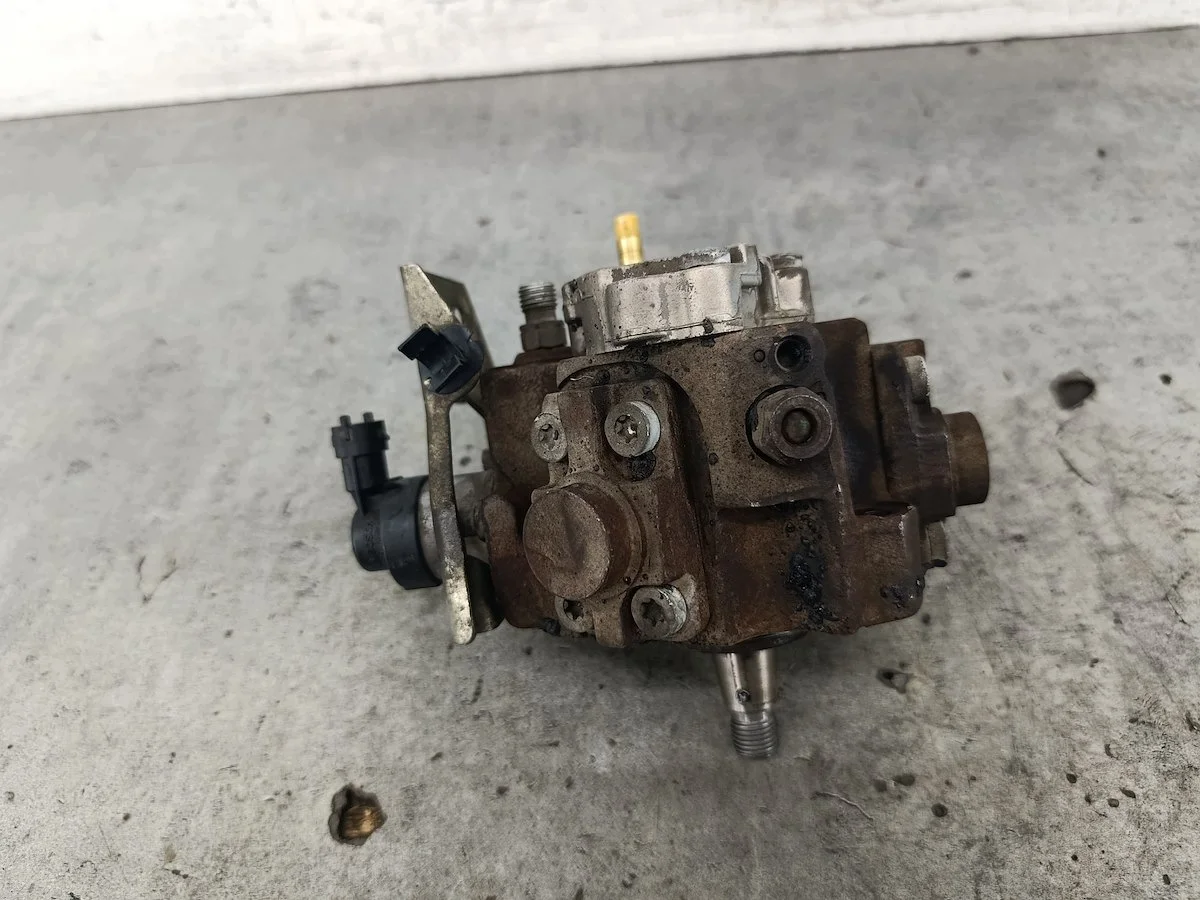 Polttoainepumppu Citroen C5 II 9656300380 image 3