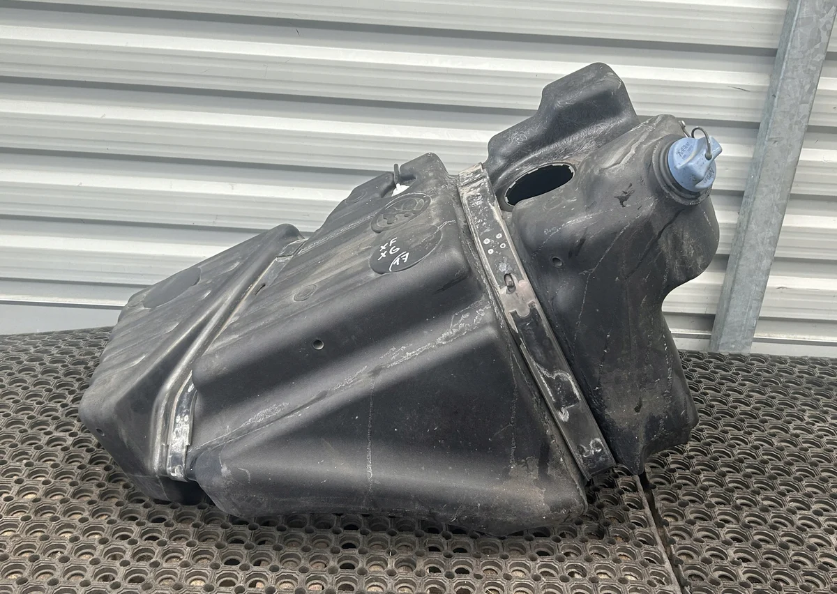 DAF XF 106 / XG AdBlue-säiliö 2292864