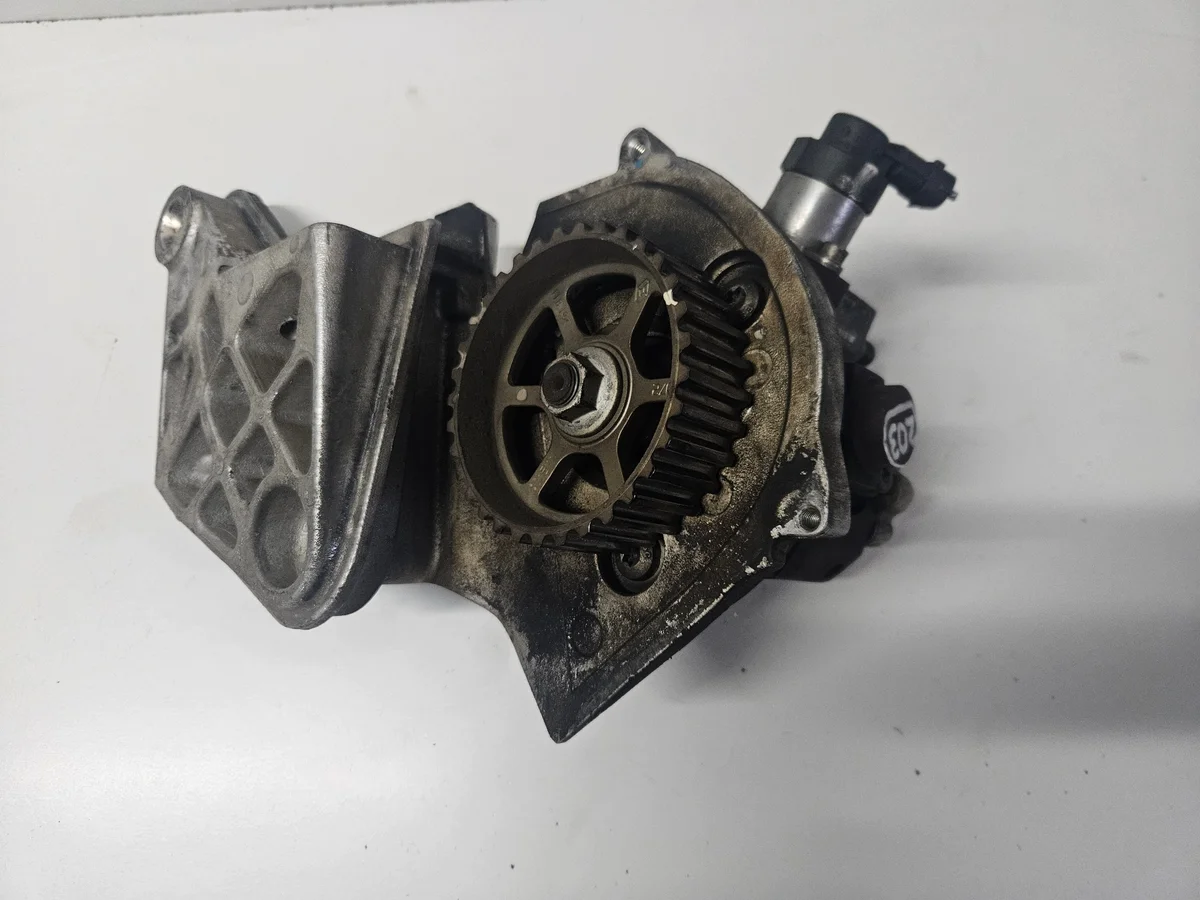Suzuki Vitara 1.9 DIDS Pompe à injection 0445010148