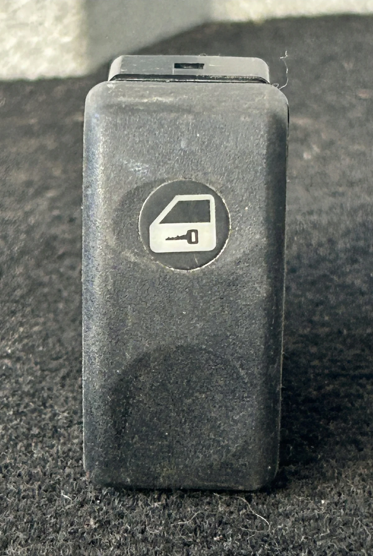 Interruptor Bloqueo Puerta DAF LF 1435595
